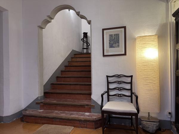 <span>2</span> Viurem en una casa construïda a mitjan segle XVIII i concebuda com a residència per als monjos jubilats | ESCAPADAAMBNENS.COM